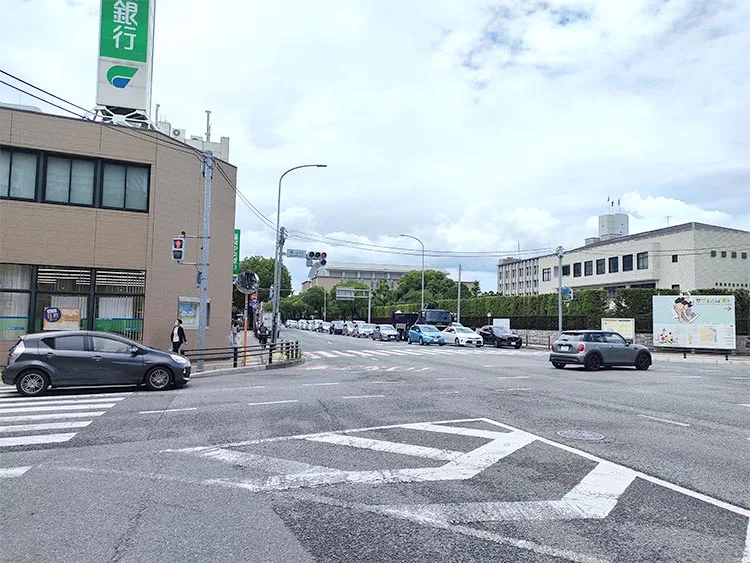 6.「脇山口」を直進