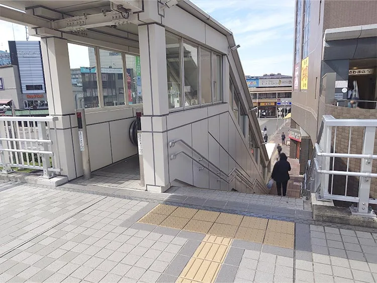 2.階段を降りる