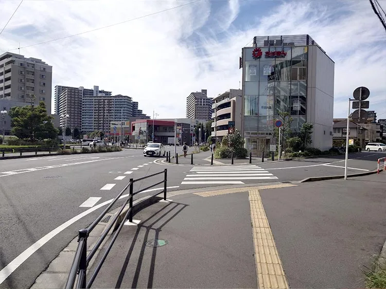 5.大きい交差点を右折