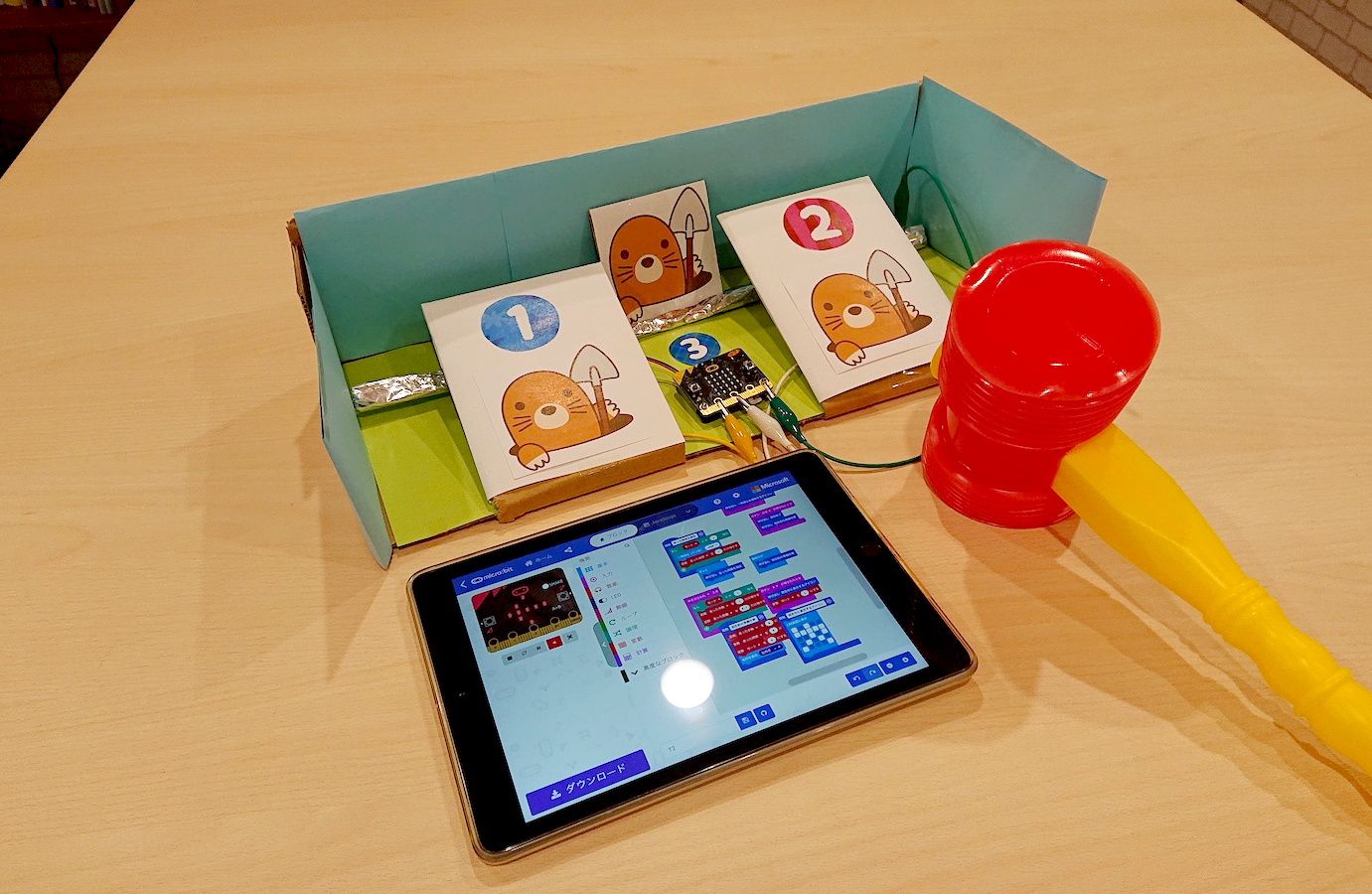 micro:bit（マイクロビット）で作るもぐらたたきゲーム | 小学生夏休み自由研究2021 |  SwimmyプログラミングラボIoT×AIプログラミング専門スクール「Swimmy（スイミー）」
