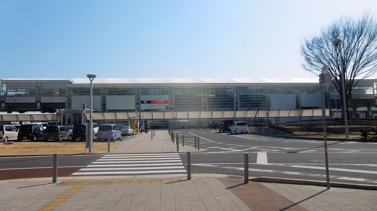 つくばエクスプレス研究学園駅北口の街並み(2012年撮影)